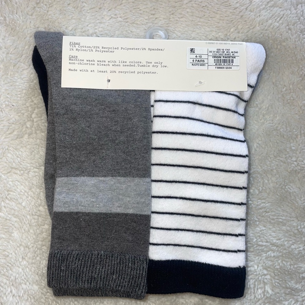 A New Day Women’s Casual Crew Socks 6 pack with Gray, Black, and White Stripes - Picture 2 of 5